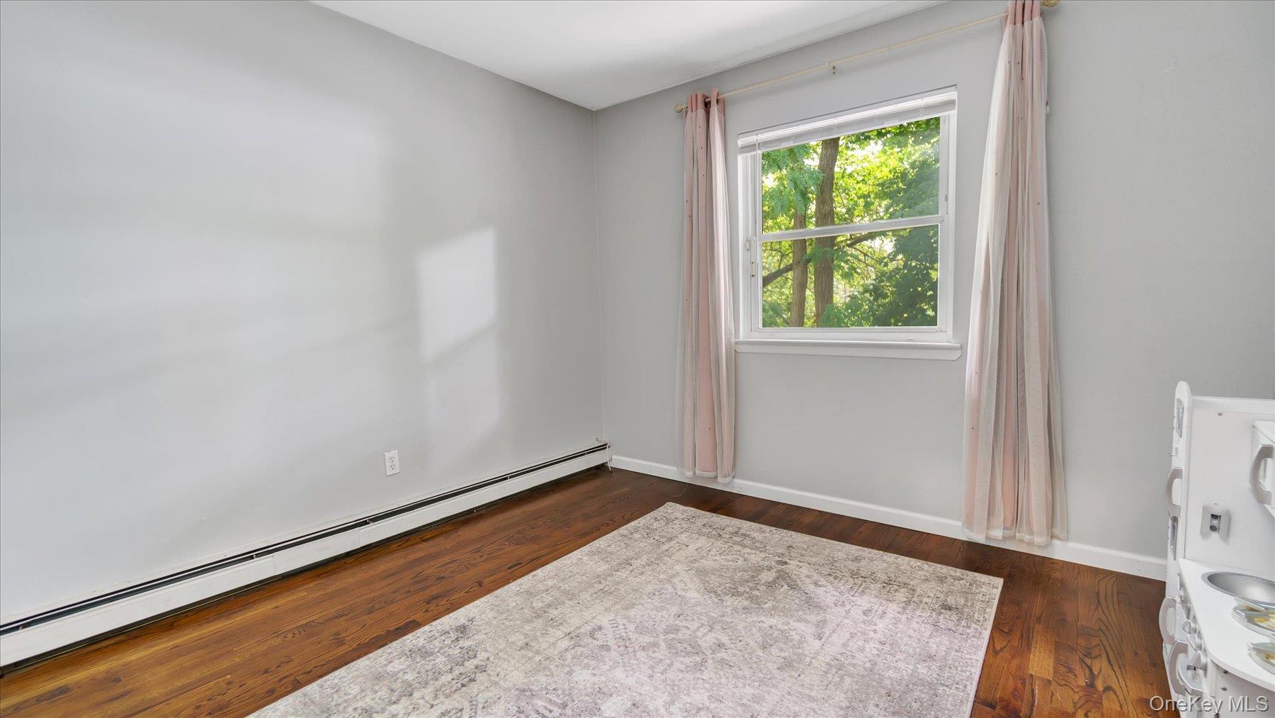 #15 photo, 3 Altamont Avenue, Sea Cliff , NY 11579