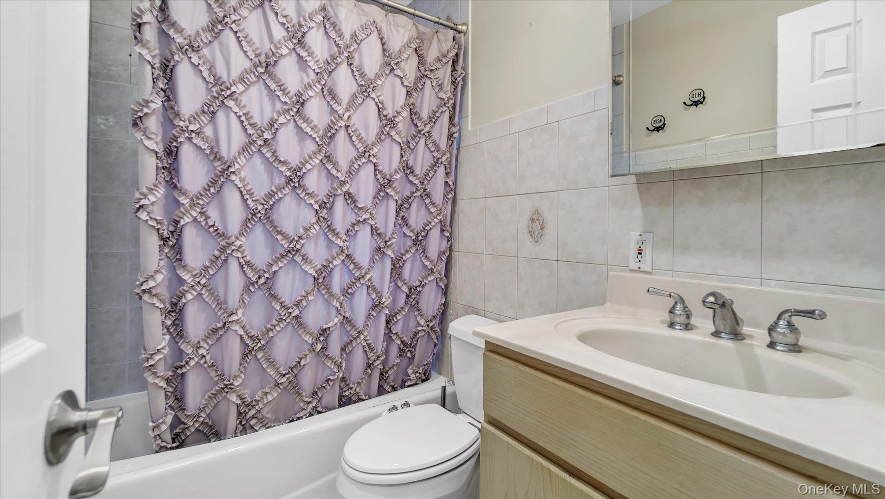 #20 photo, 3 Altamont Avenue, Sea Cliff , NY 11579