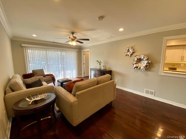 #4 photo, 105 Westwood Drive, Westbury , NY 11590