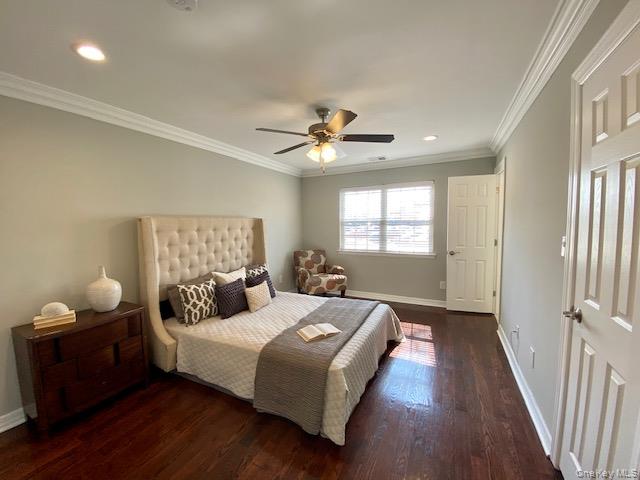 #9 photo, 105 Westwood Drive, Westbury , NY 11590