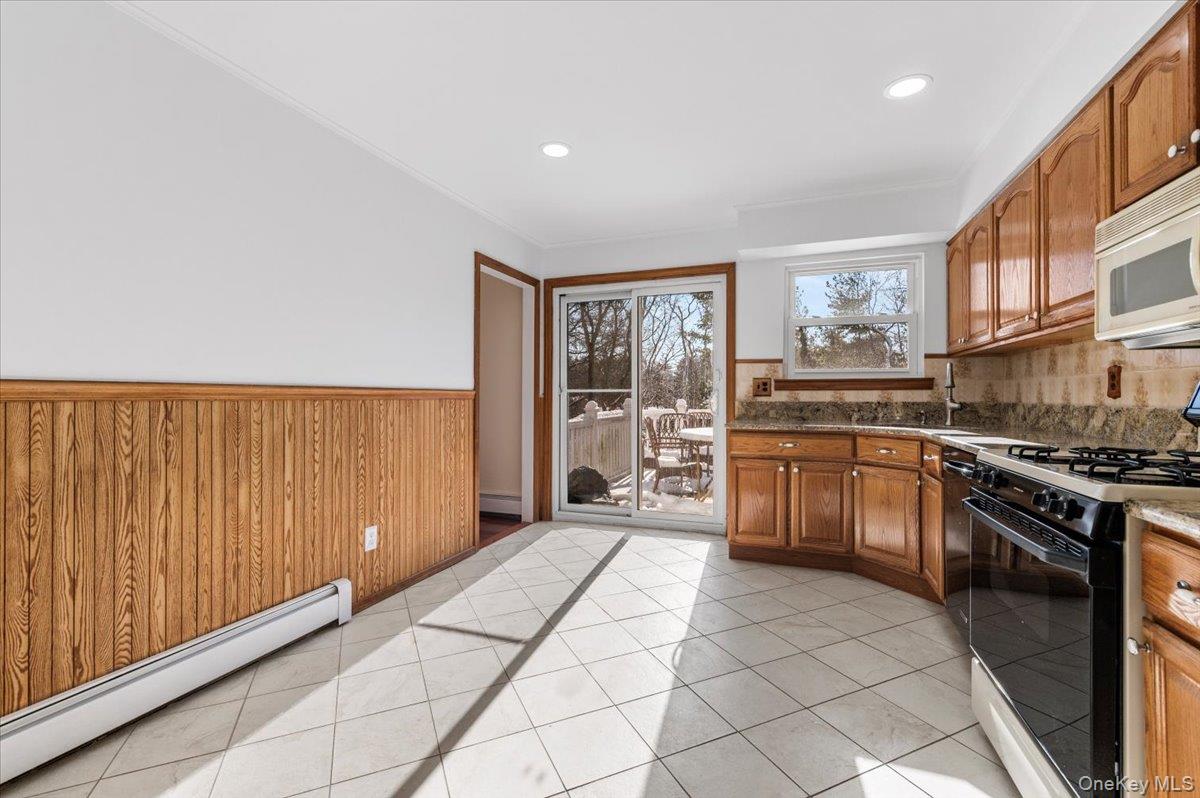 #10 photo, 20 Alex Lane, Glen Cove , NY 11542