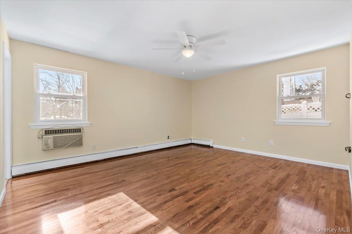 #16 photo, 20 Alex Lane, Glen Cove , NY 11542