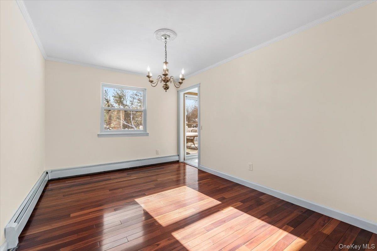 #6 photo, 20 Alex Lane, Glen Cove , NY 11542