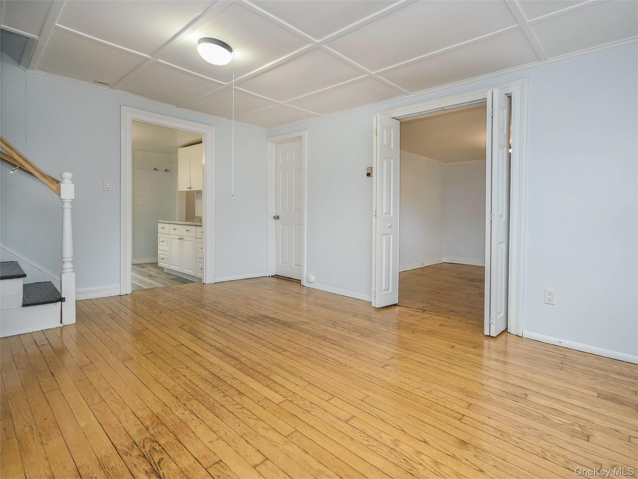 #11 photo, 12 2nd Avenue, Port Washington , NY 11050