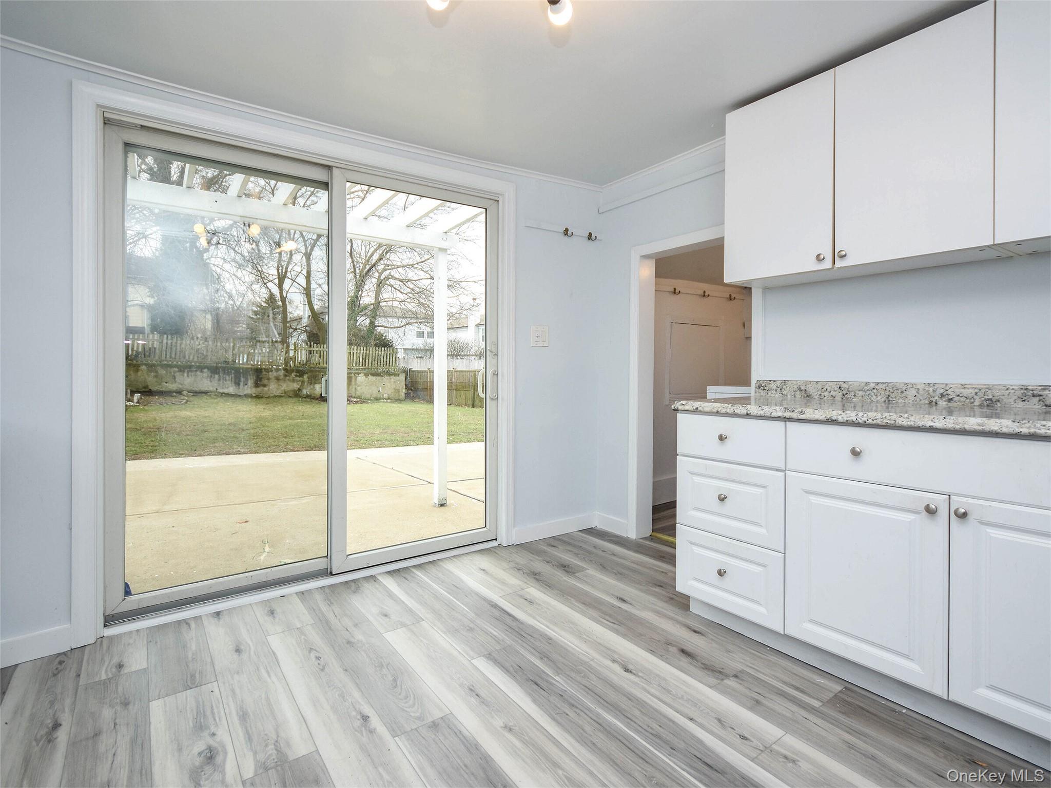 #16 photo, 12 2nd Avenue, Port Washington , NY 11050