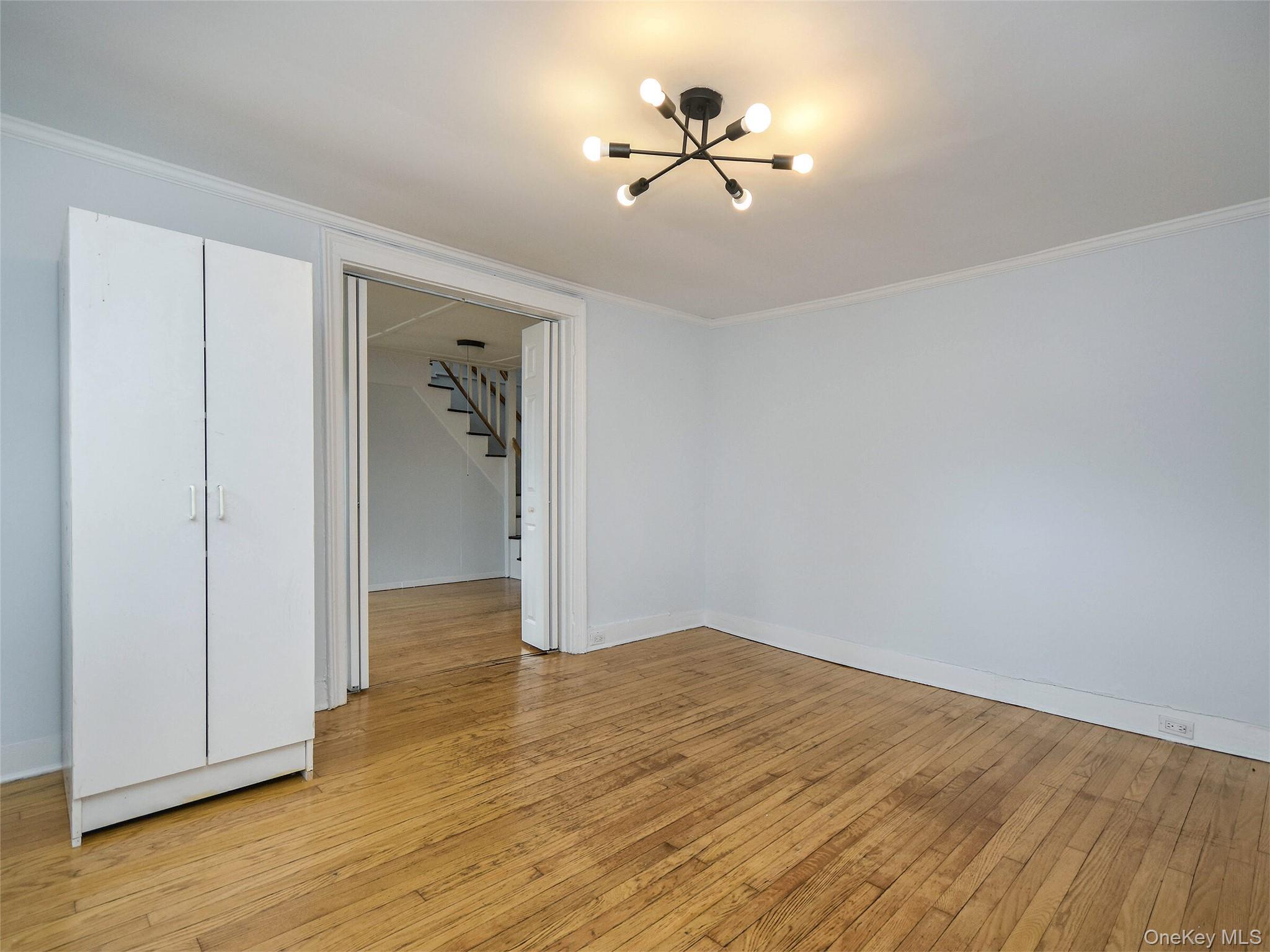 #6 photo, 12 2nd Avenue, Port Washington , NY 11050