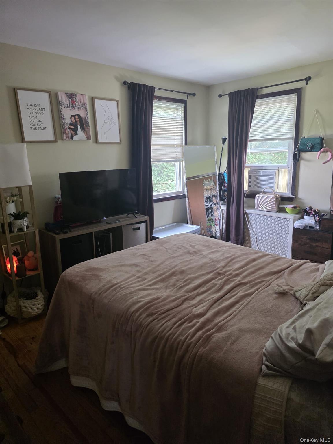 #8 photo, 23 Seaman Neck Road, Dix Hills , NY 11746