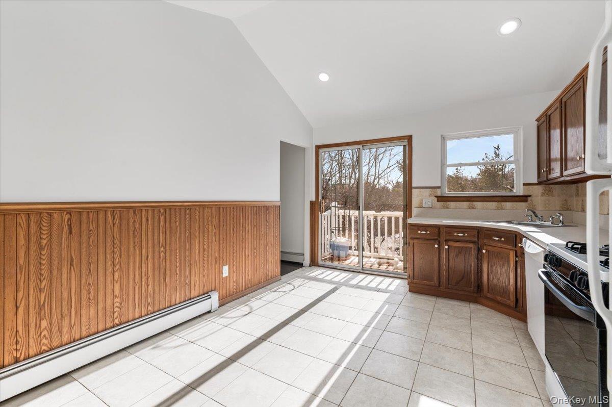 #10 photo, 20 Alex Lane, Glen Cove , NY 11542