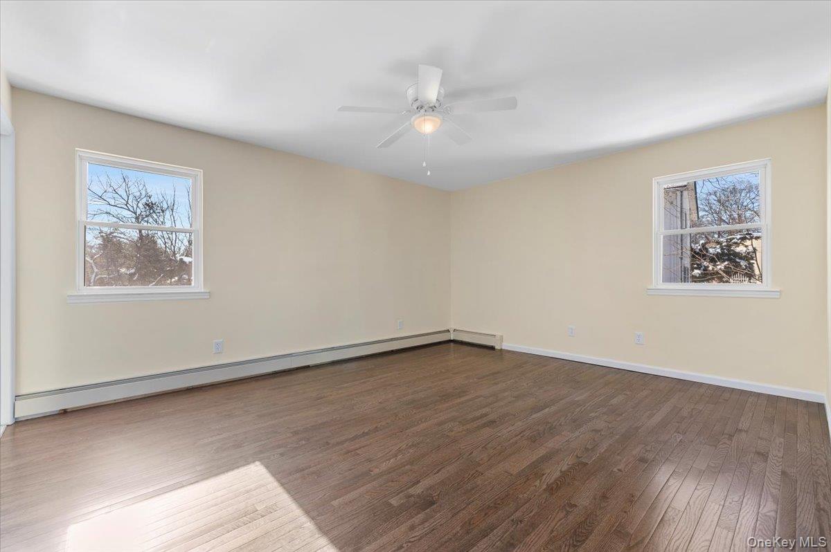 #15 photo, 20 Alex Lane, Glen Cove , NY 11542