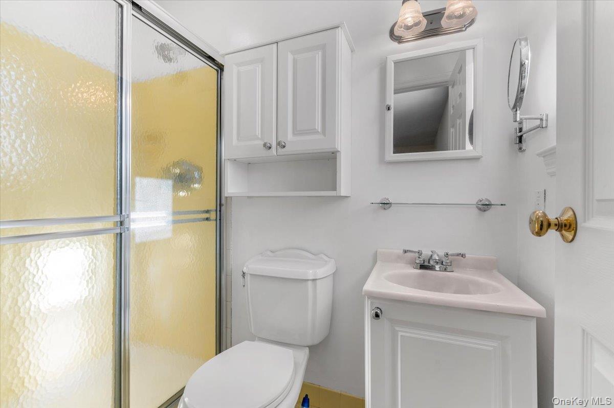 #18 photo, 20 Alex Lane, Glen Cove , NY 11542