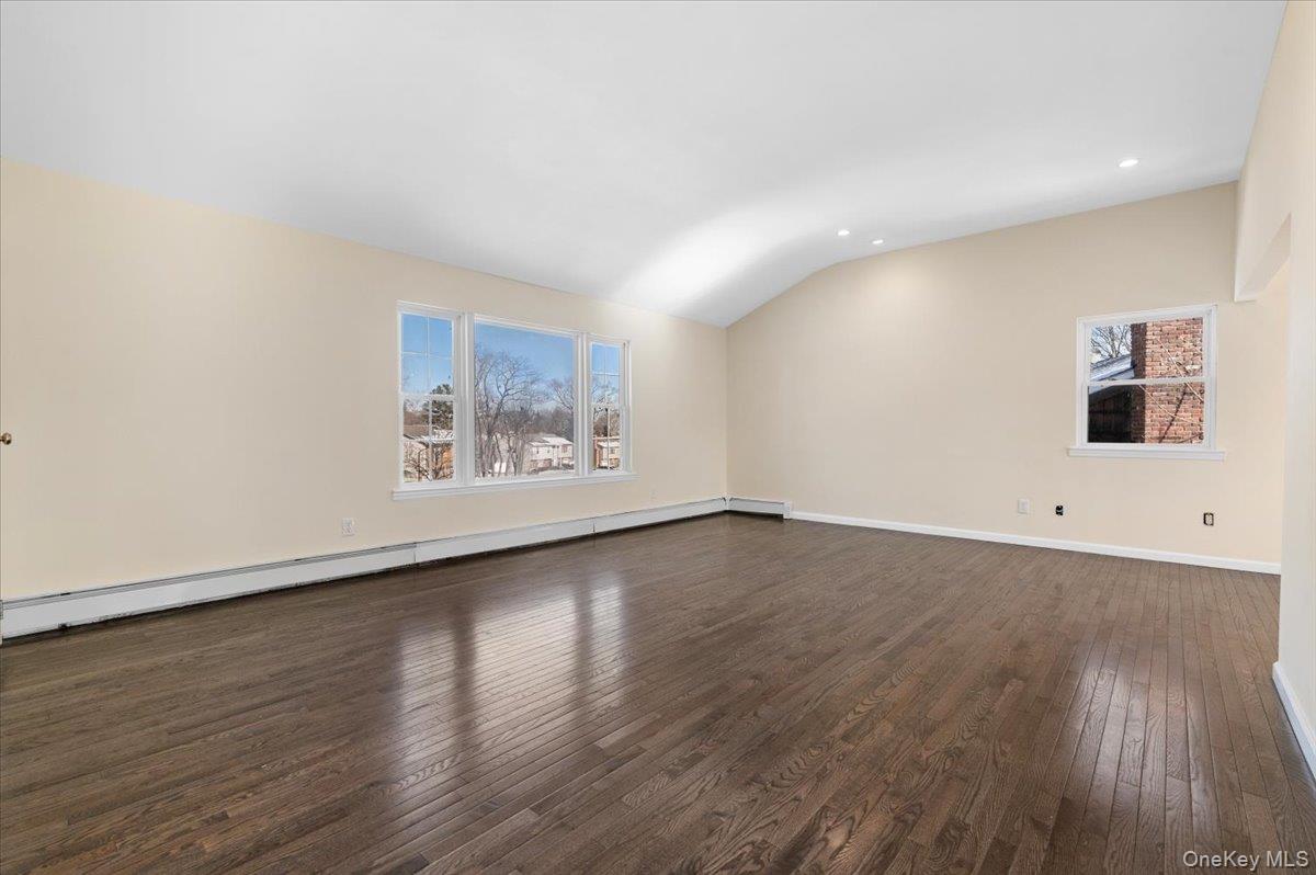 #3 photo, 20 Alex Lane, Glen Cove , NY 11542