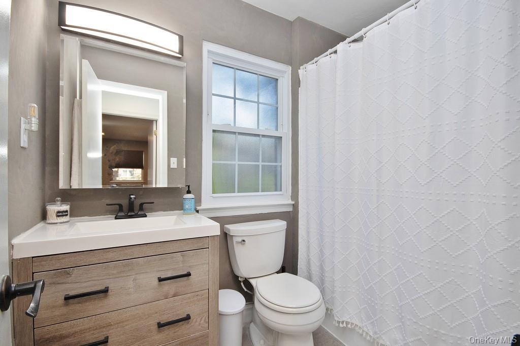 #11 photo, 14 Somerset Drive, Suffern , NY 10901