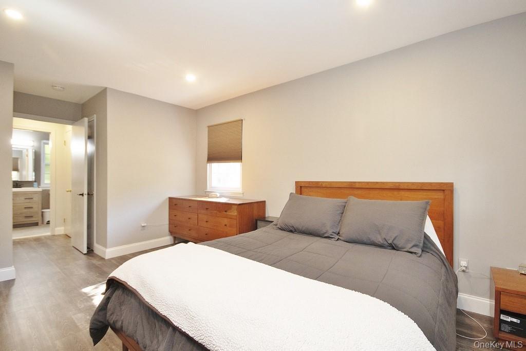 #13 photo, 14 Somerset Drive, Suffern , NY 10901