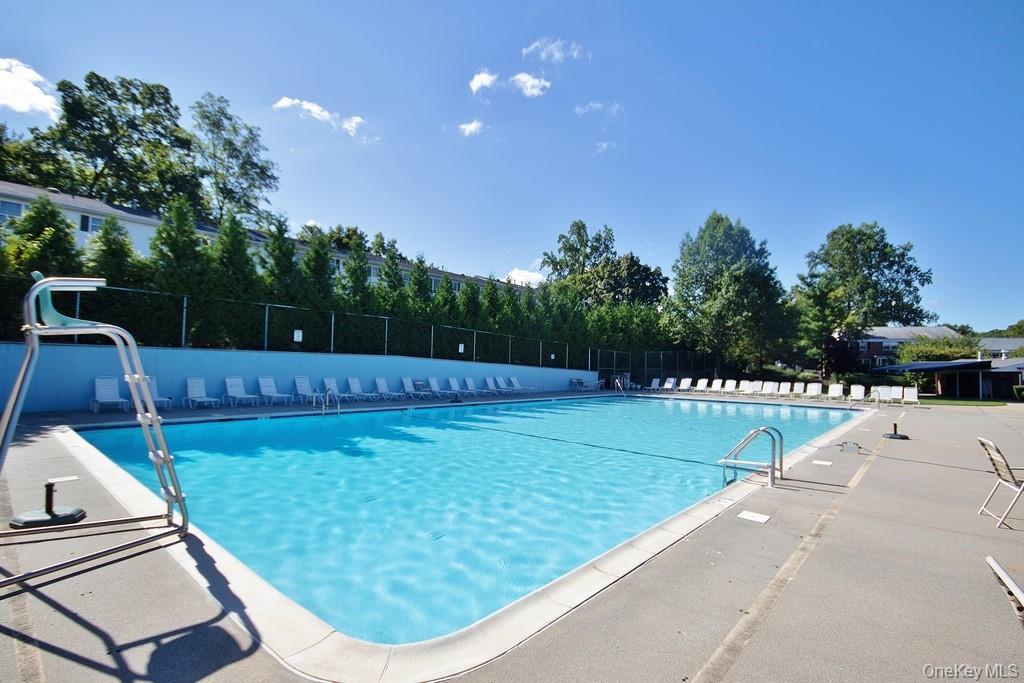 #17 photo, 14 Somerset Drive, Suffern , NY 10901