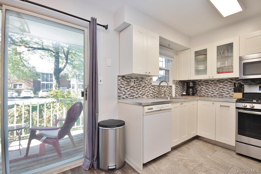 #4 photo, 14 Somerset Drive, Suffern , NY 10901