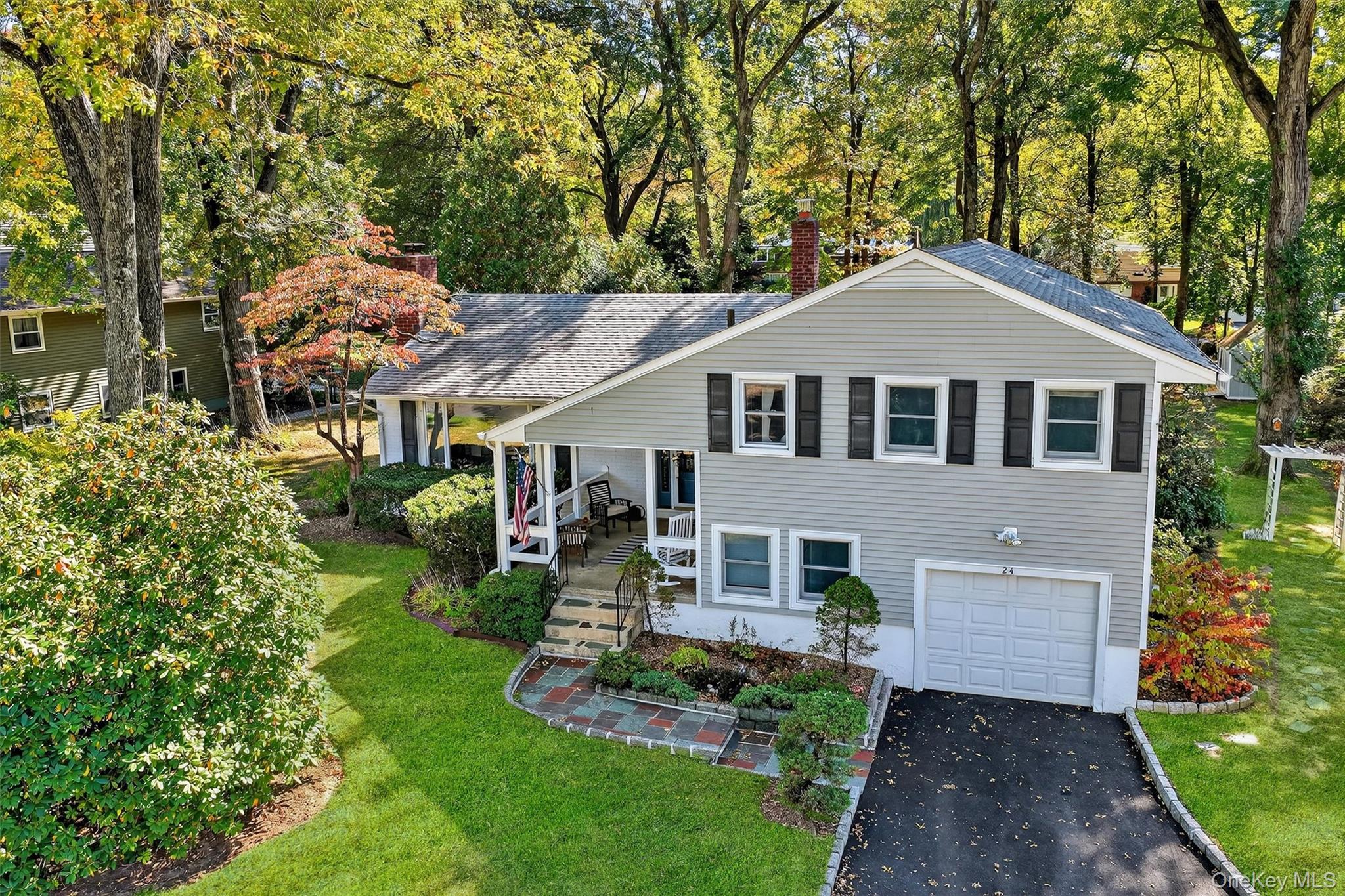 #2 photo, 24 Whitewood Road, White Plains , NY 10603