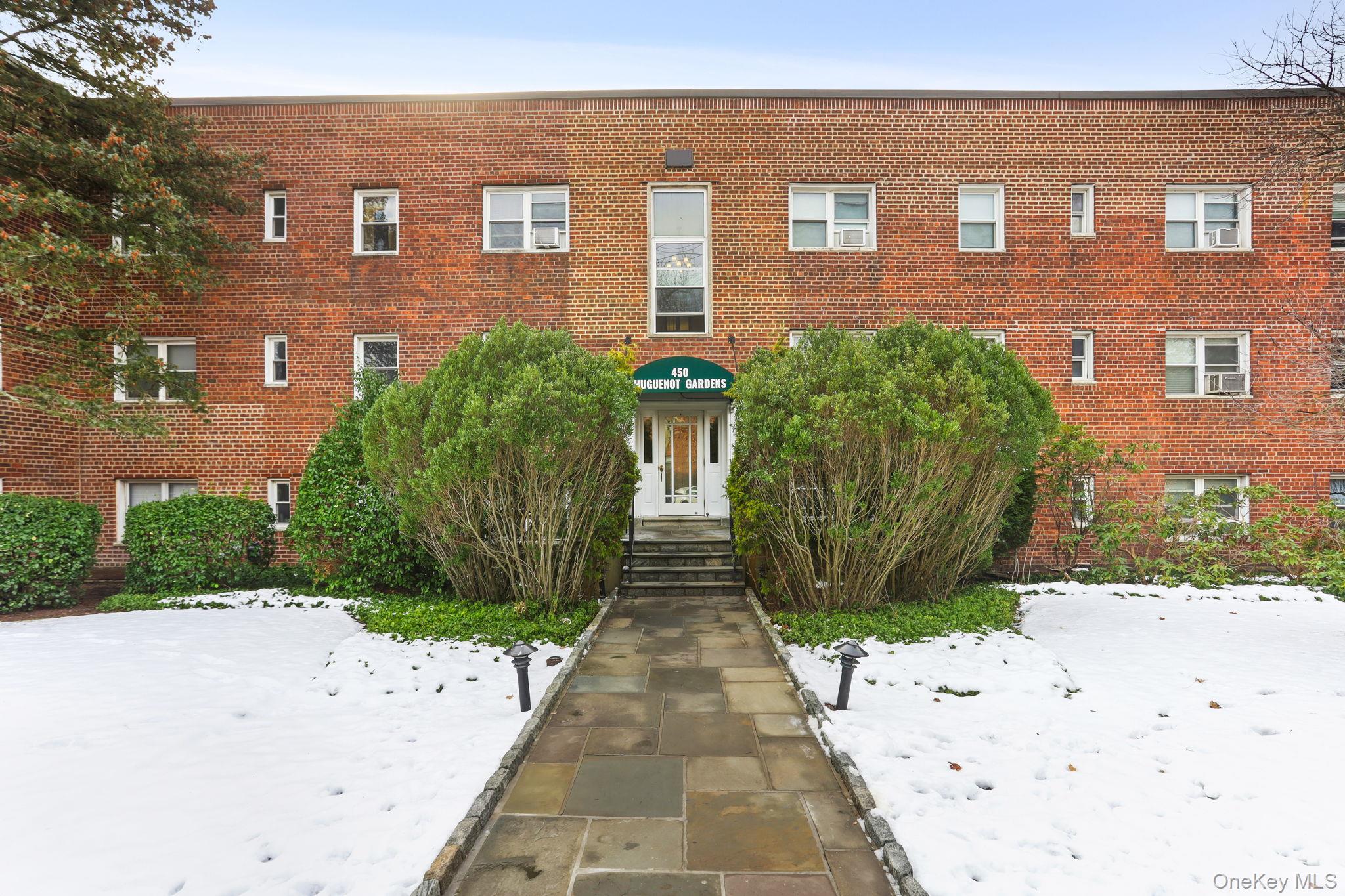 #14 photo, 450 Pelham Road, New Rochelle , NY 10805