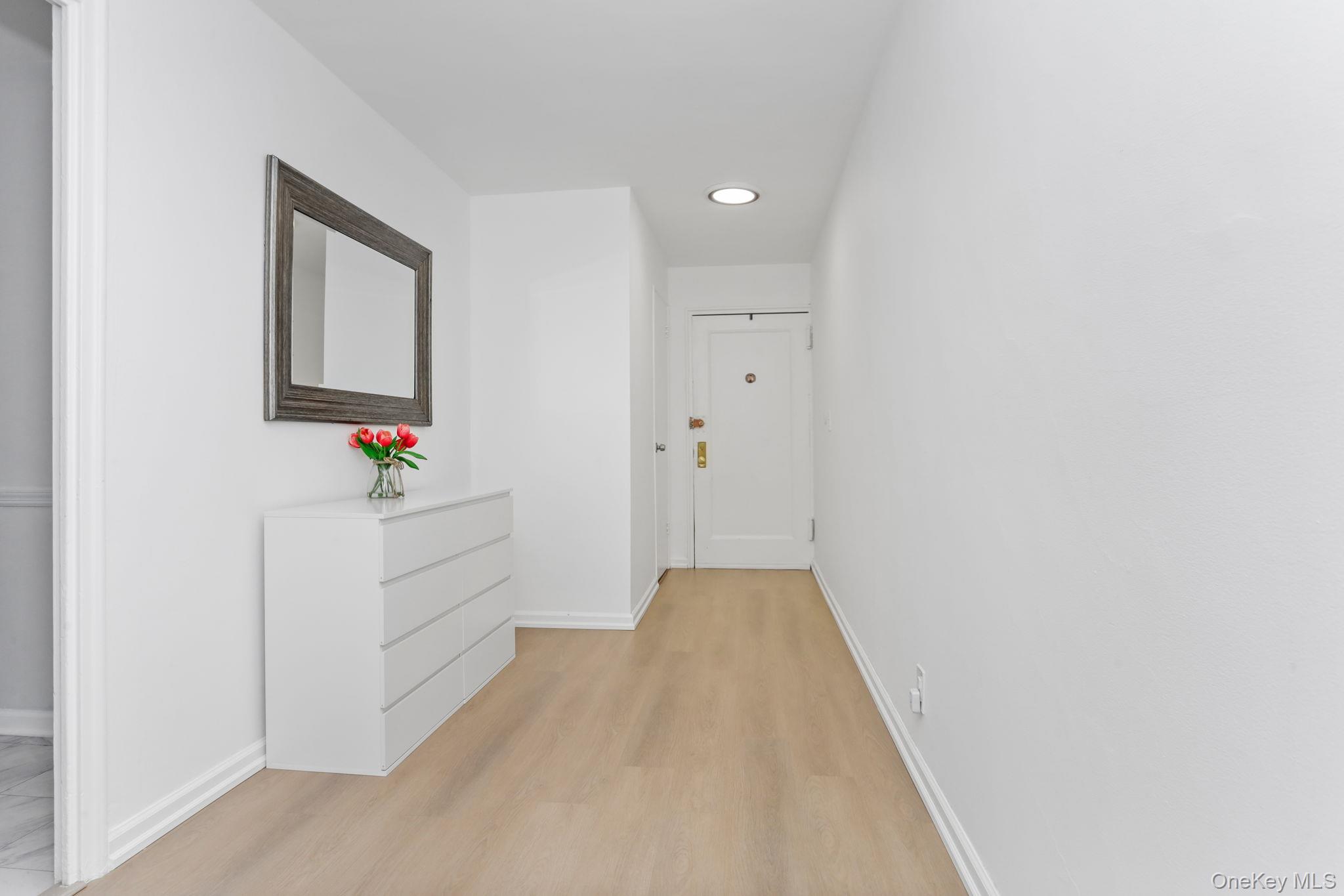 #6 photo, 450 Pelham Road, New Rochelle , NY 10805