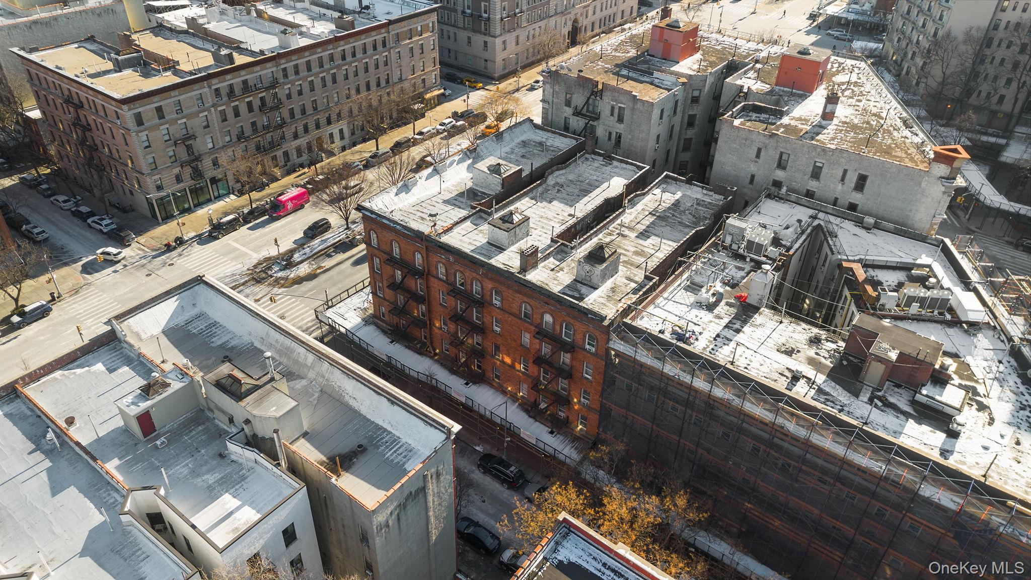 #13 photo, 202 W 118th St, New York (Manhattan) , NY 10026