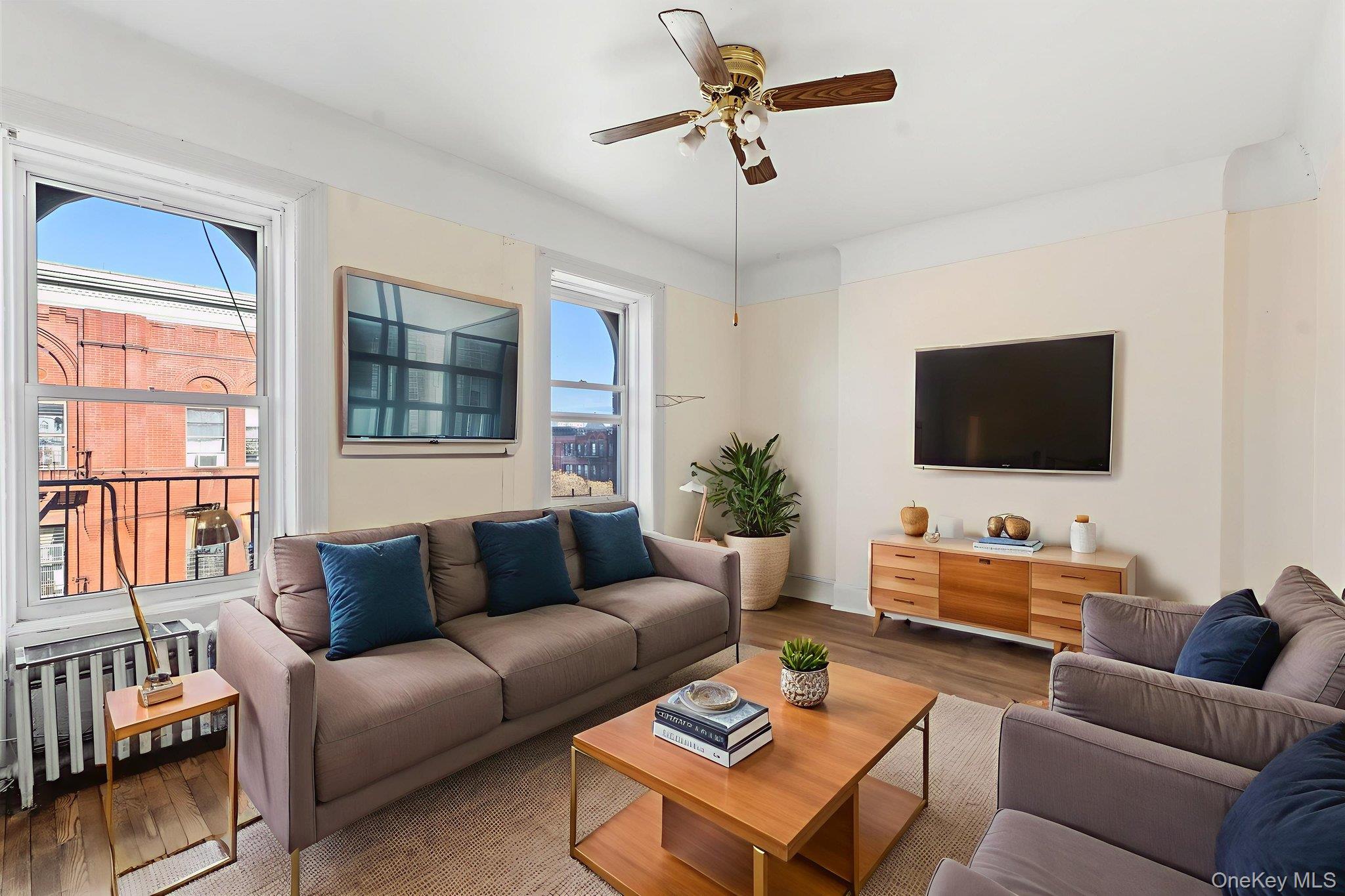 #4 photo, 202 W 118th St, New York (Manhattan) , NY 10026