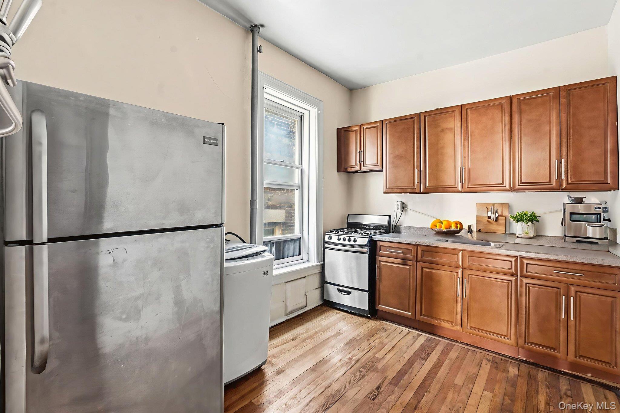 #6 photo, 202 W 118th St, New York (Manhattan) , NY 10026