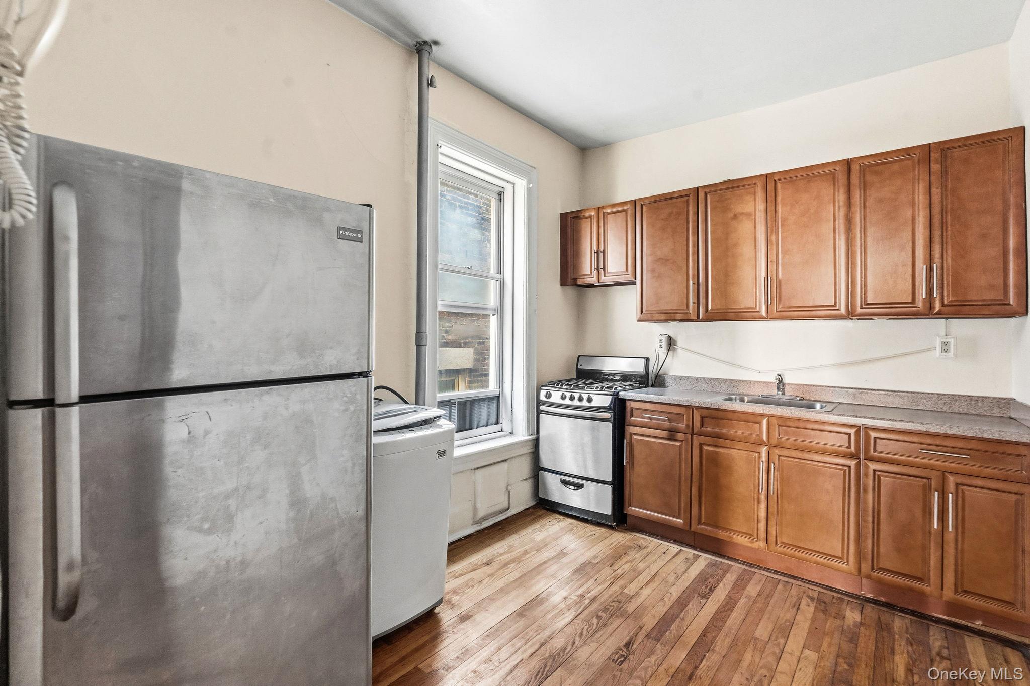 #7 photo, 202 W 118th St, New York (Manhattan) , NY 10026