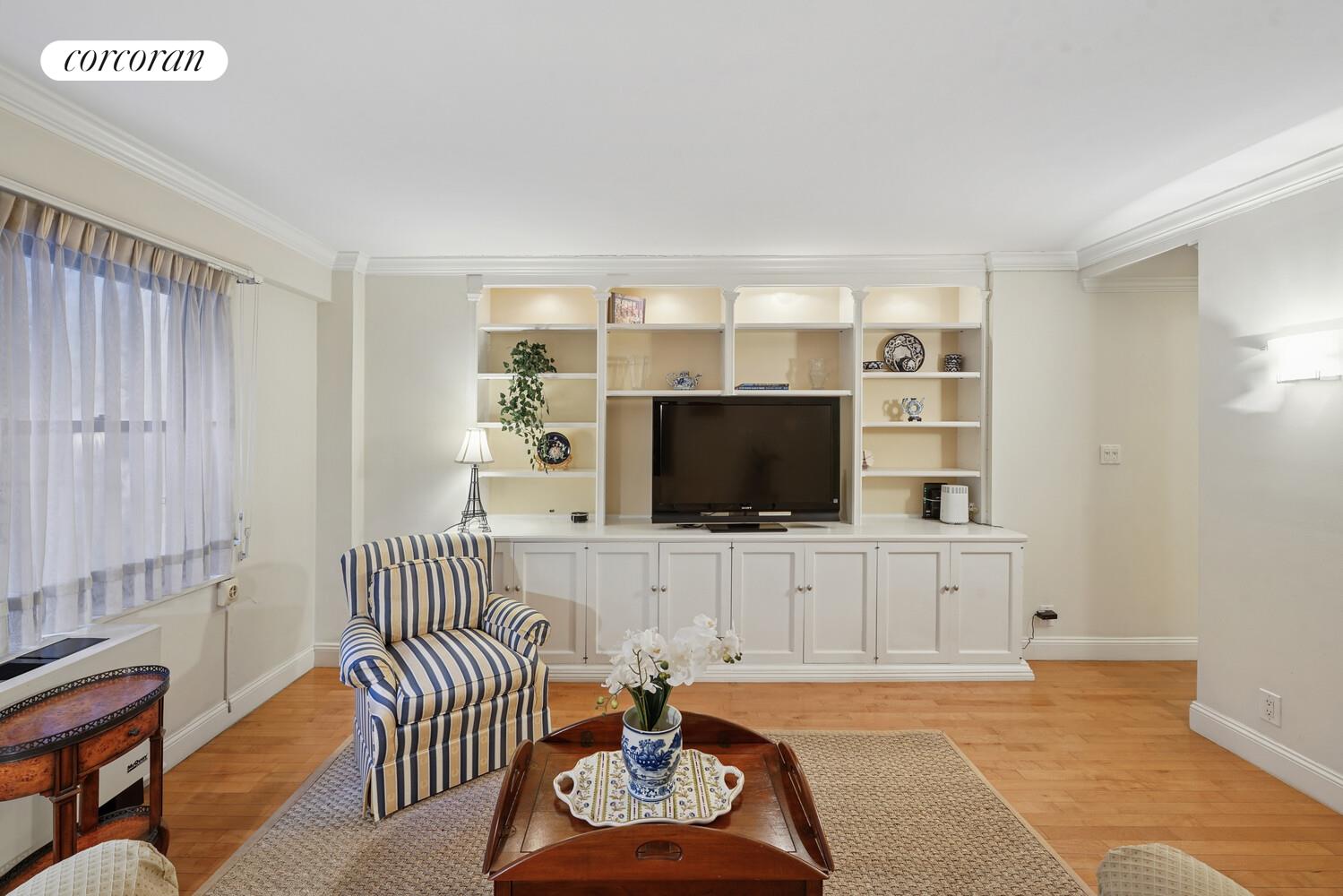 #3 photo, 1036 PARK Avenue, Upper East Side , NY 10028