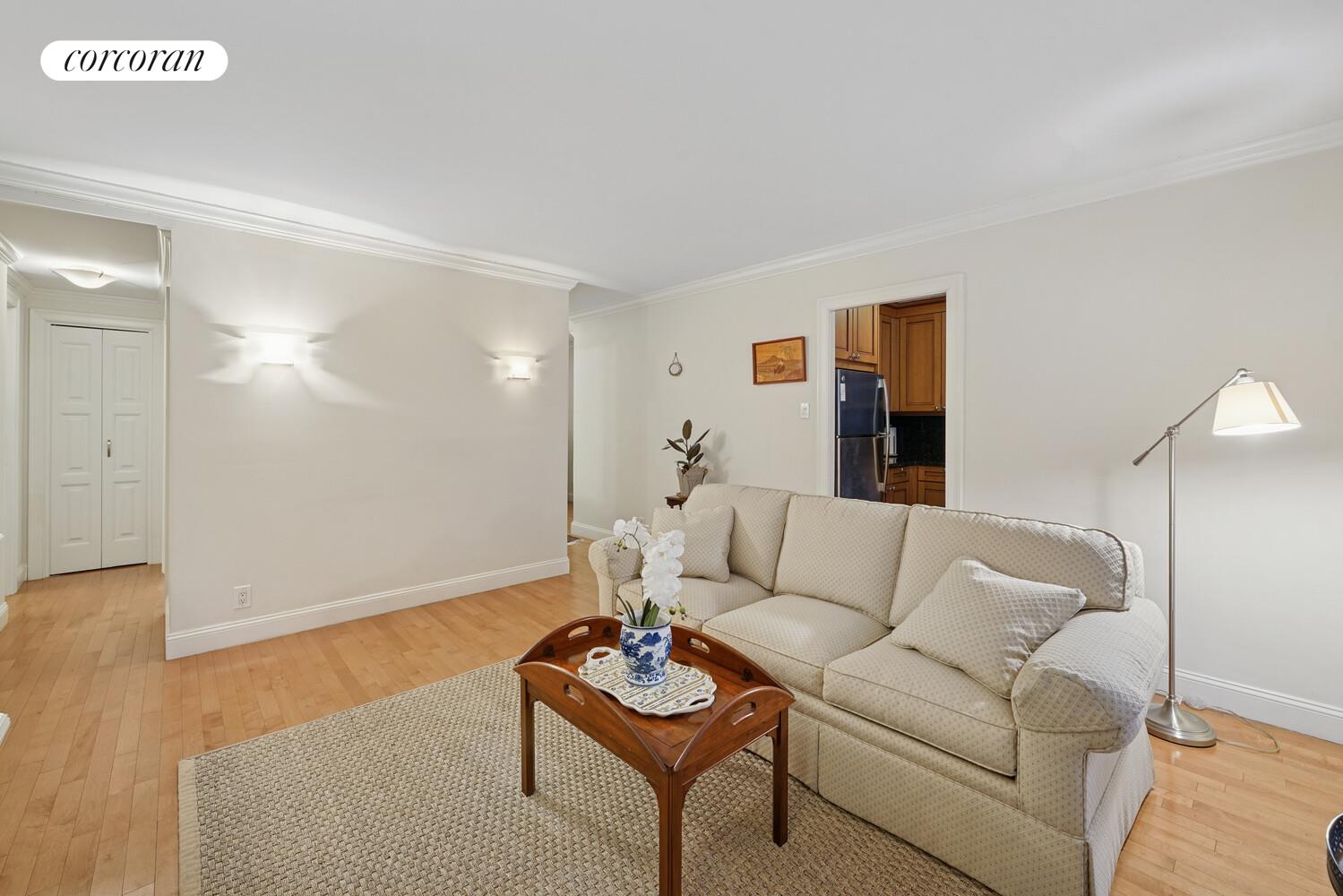 #5 photo, 1036 PARK Avenue, Upper East Side , NY 10028