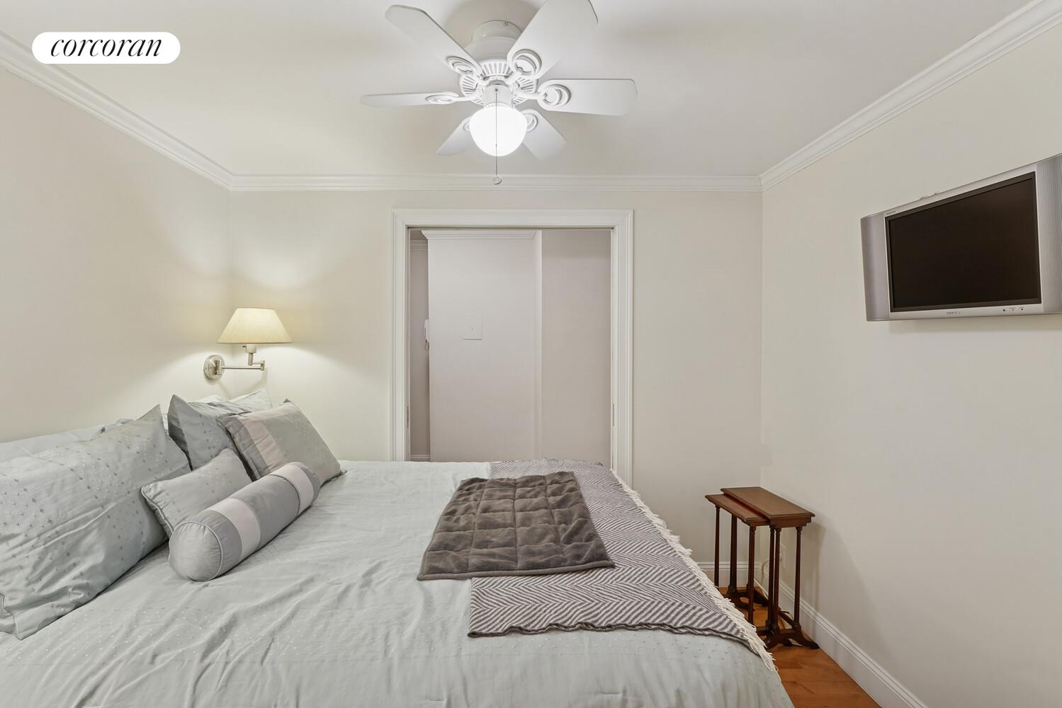 #6 photo, 1036 PARK Avenue, Upper East Side , NY 10028