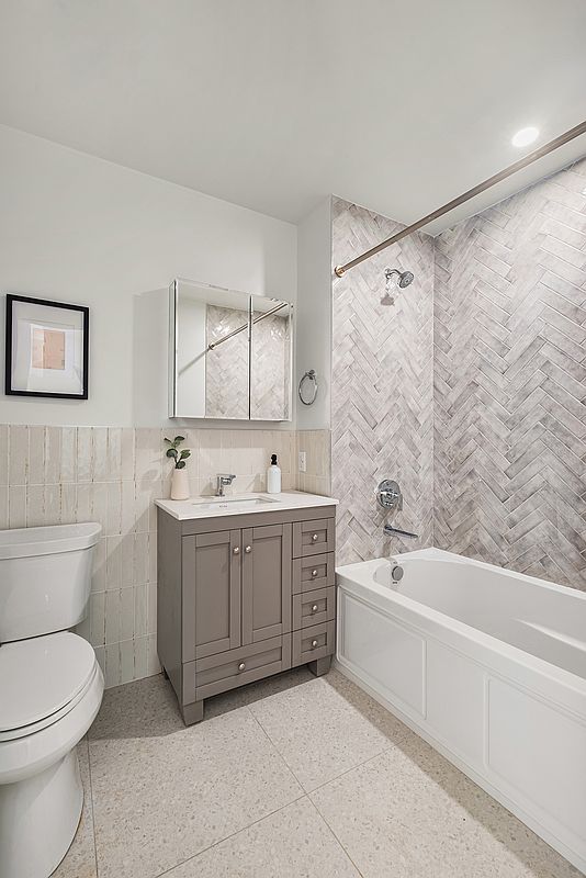 #7 photo, New York City, Washington Heights , NY 10040