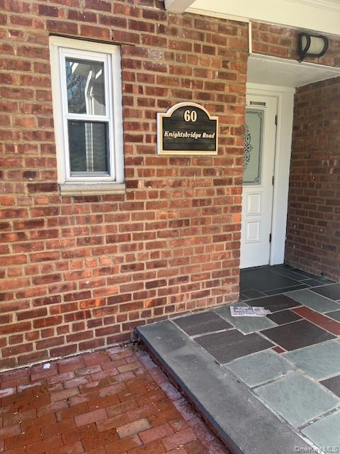 #2 photo, 60 Knightsbridge Road, Great Neck , NY 11021