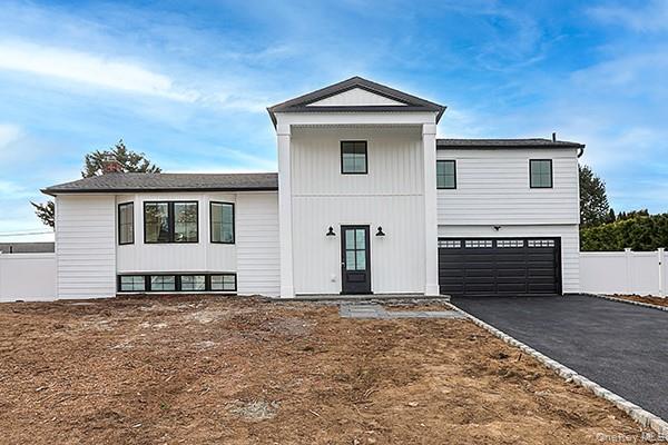 #1 photo, 92 Kings Walk, Massapequa Park , NY 11762