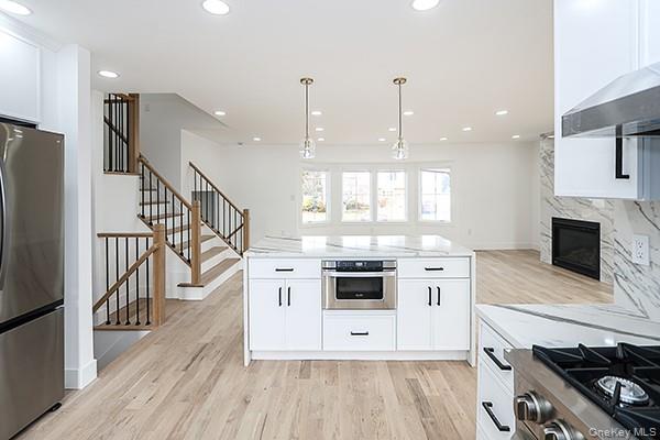 #13 photo, 92 Kings Walk, Massapequa Park , NY 11762