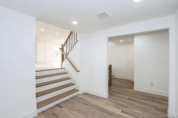 #2 photo, 92 Kings Walk, Massapequa Park , NY 11762