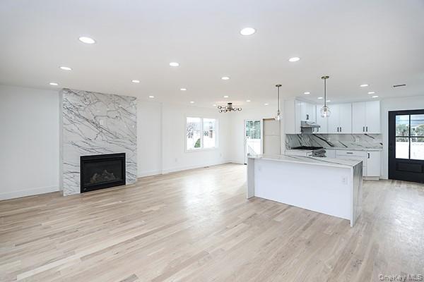 #3 photo, 92 Kings Walk, Massapequa Park , NY 11762