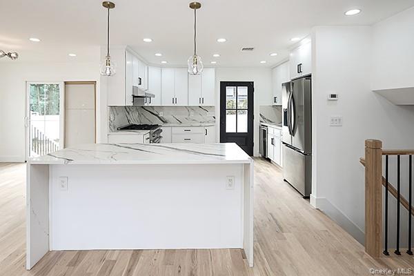 #8 photo, 92 Kings Walk, Massapequa Park , NY 11762