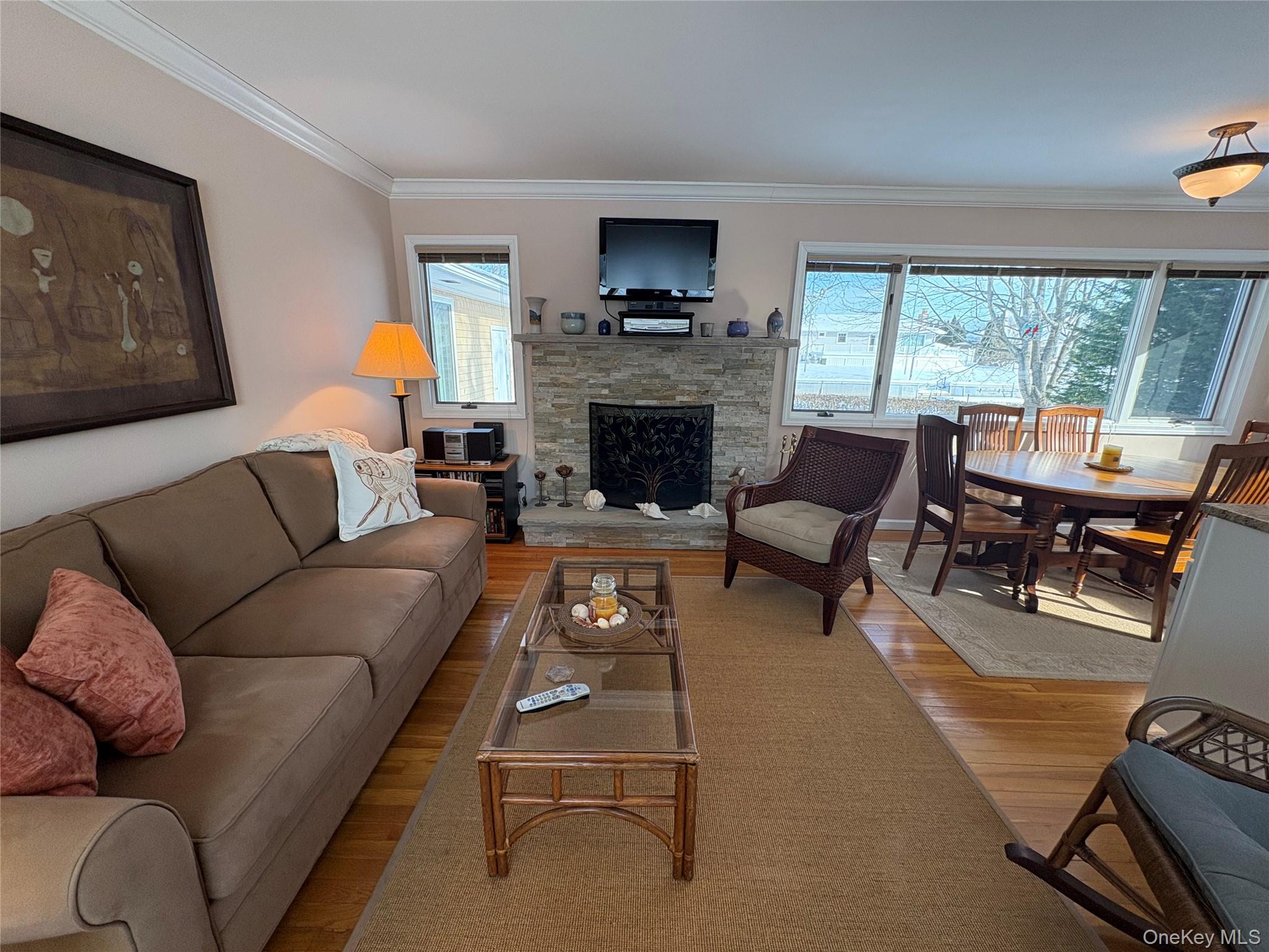 #17 photo, 17 Whiting Road, East Quogue , NY 11942