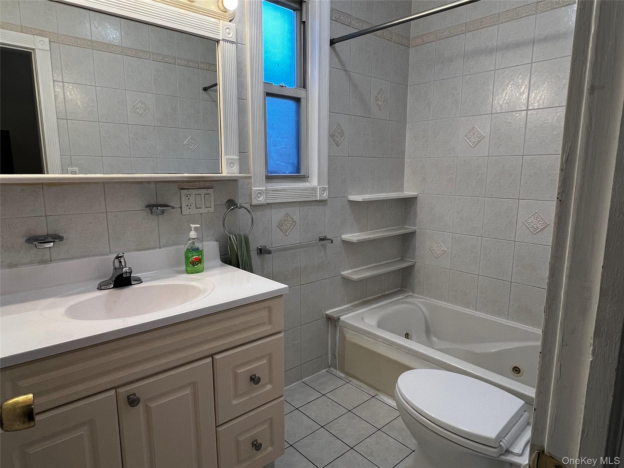 #5 photo, 516 Woodward Avenue, Ridgewood , NY 11385