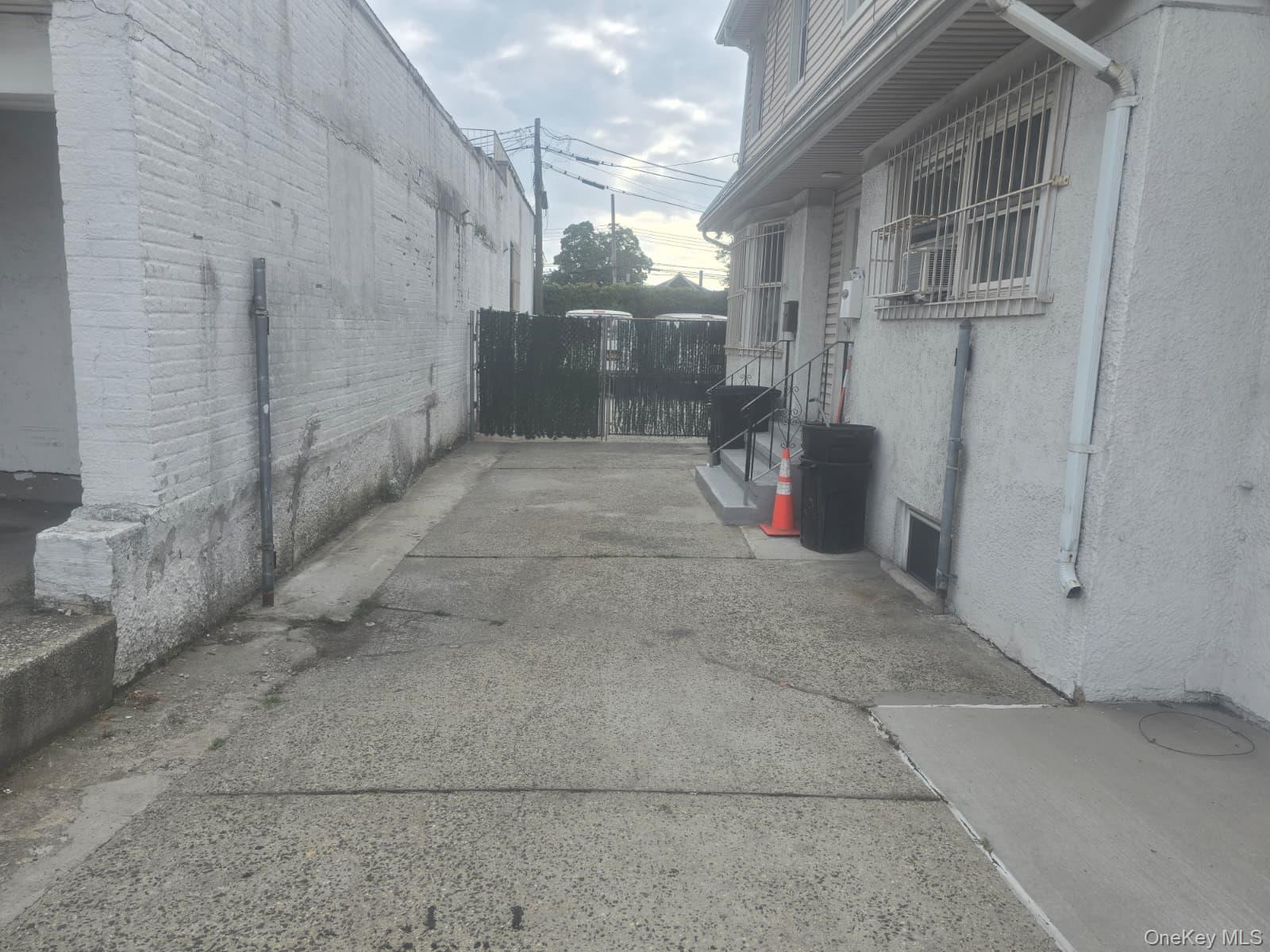 #2 photo, 112-03 95th Avenue, Richmond Hill , NY 11419