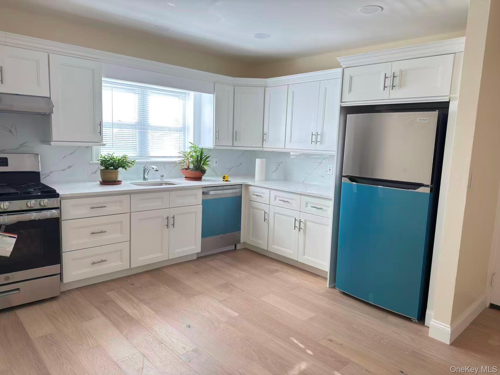 #7 photo, 6925 69th Place, Maspeth , NY 11387