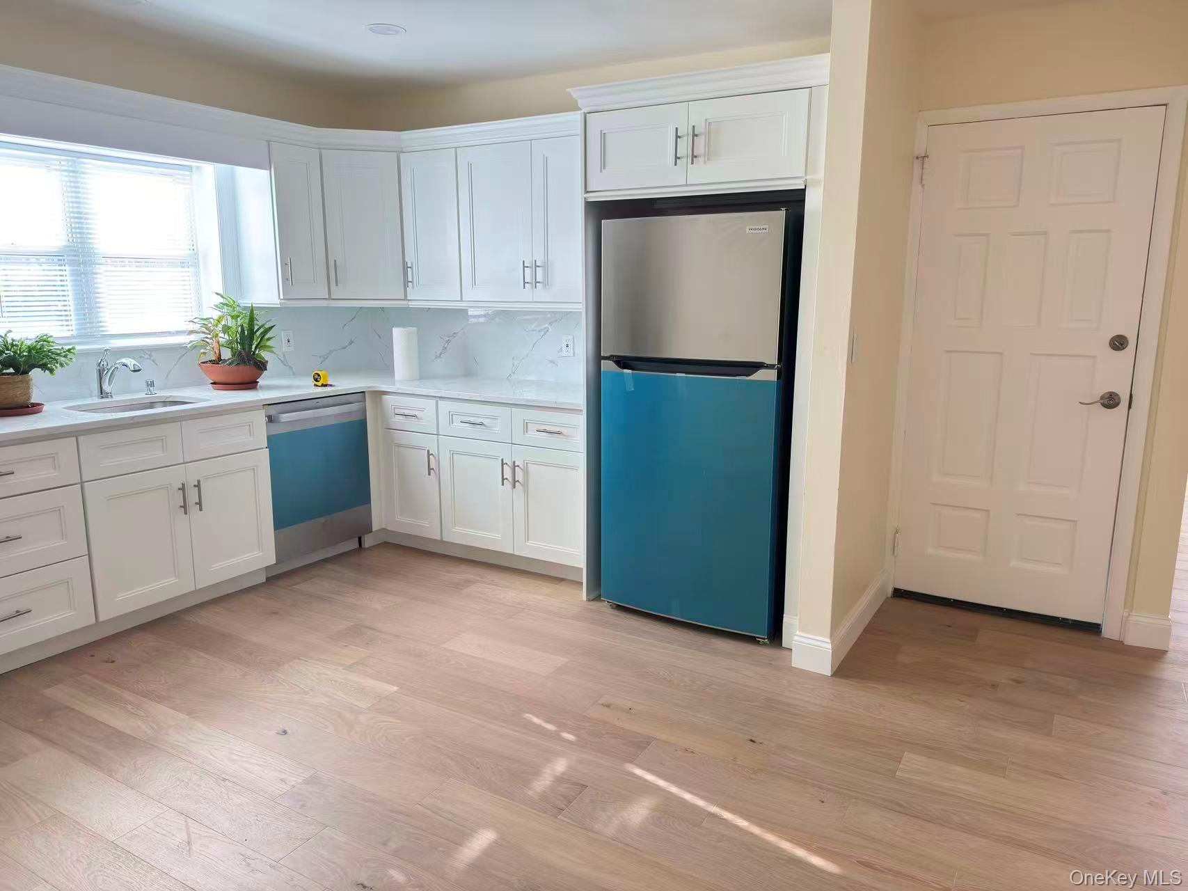 #8 photo, 6925 69th Place, Maspeth , NY 11387