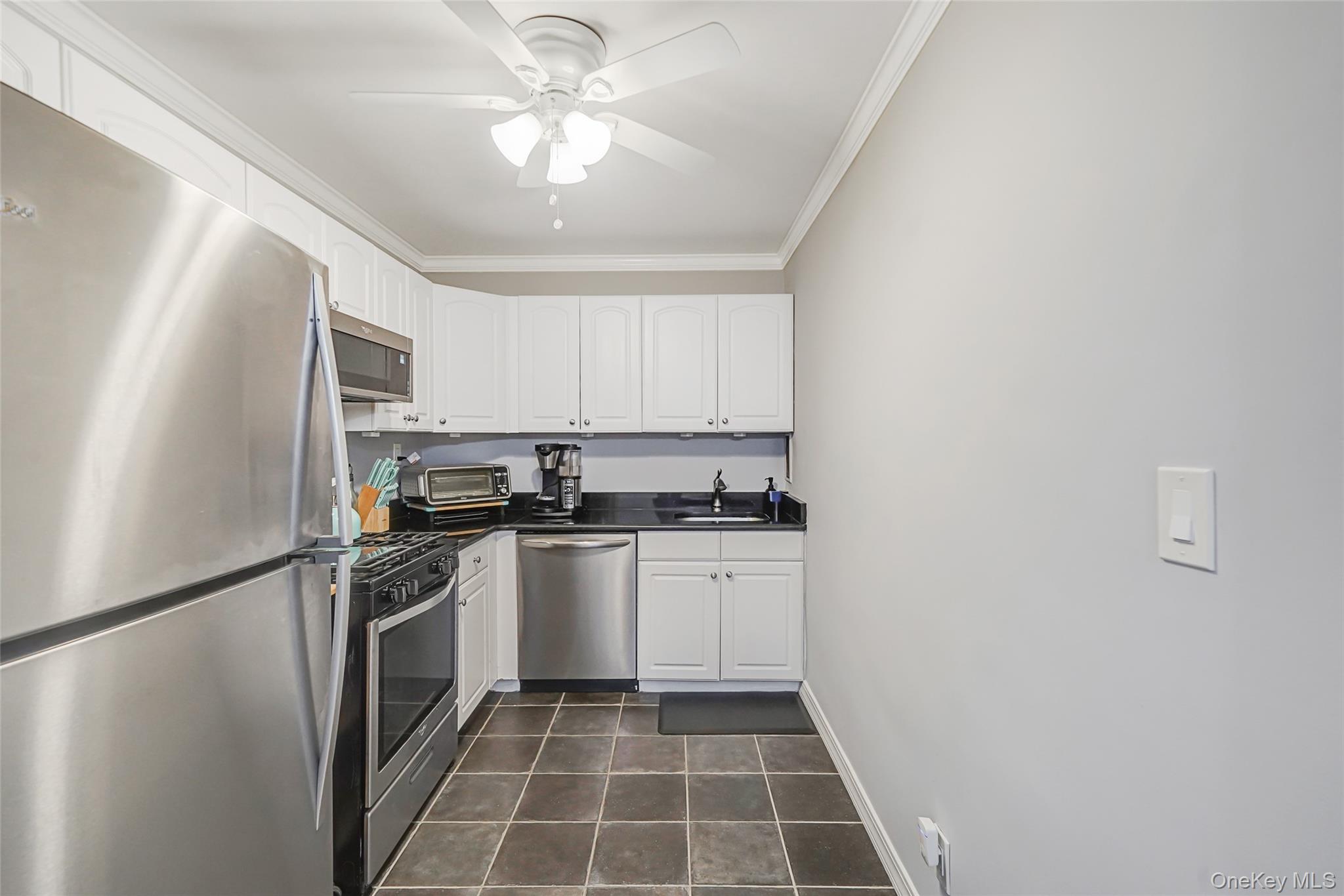 #10 photo, 410 E Broadway, Long Beach , NY 11561