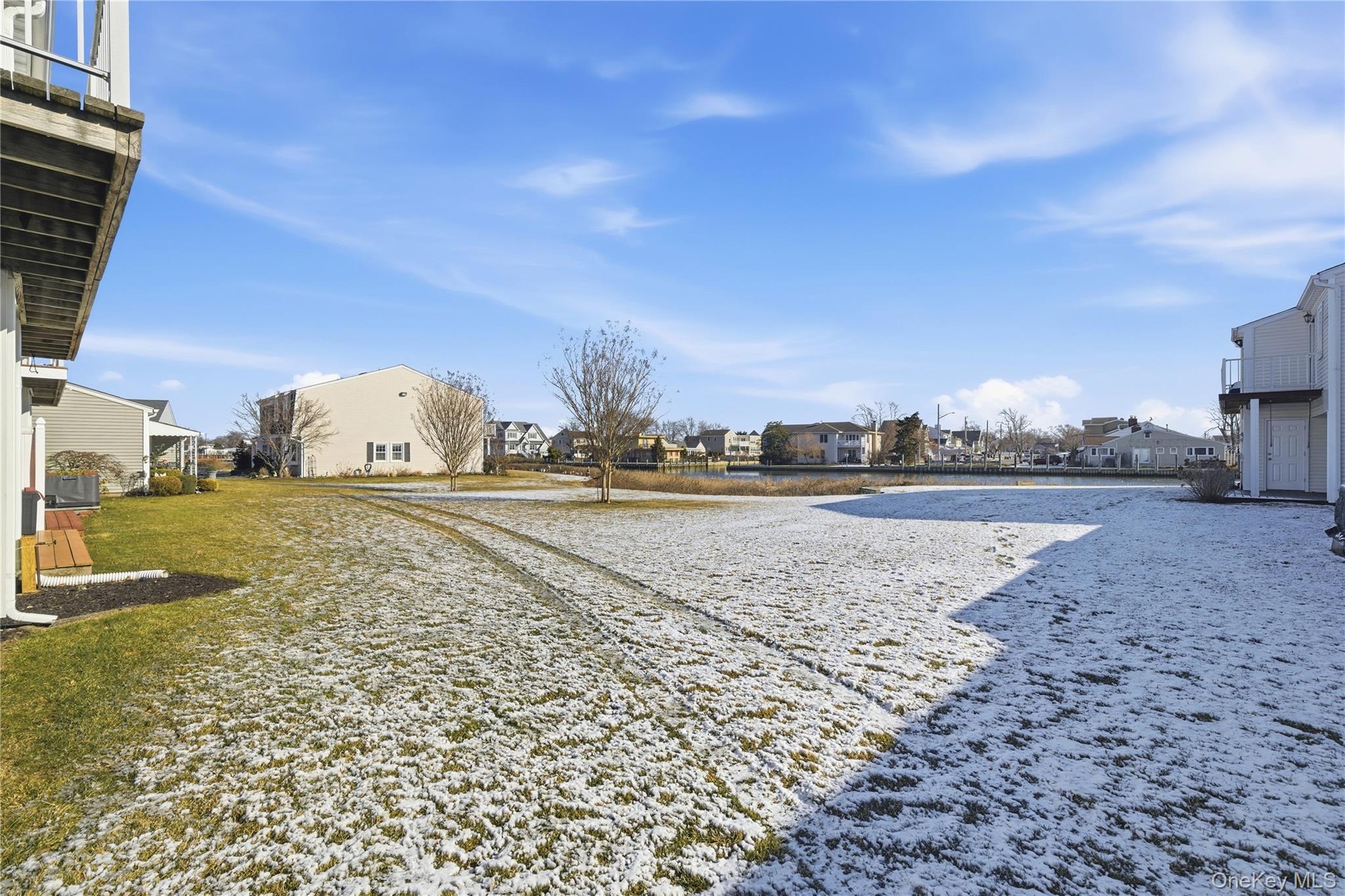 #17 photo, 170 Harbor, Amityville , NY 11701