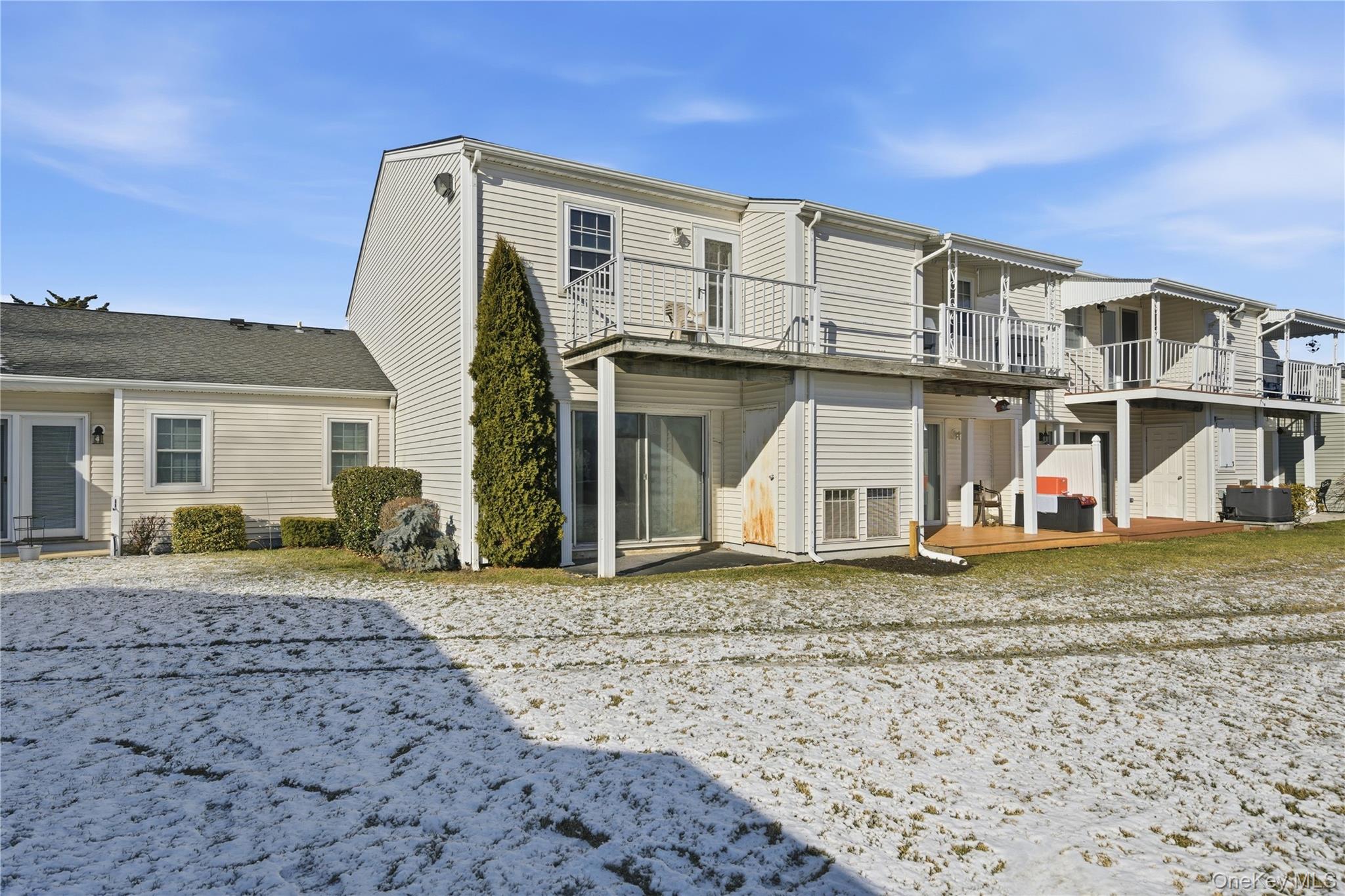 #18 photo, 170 Harbor, Amityville , NY 11701