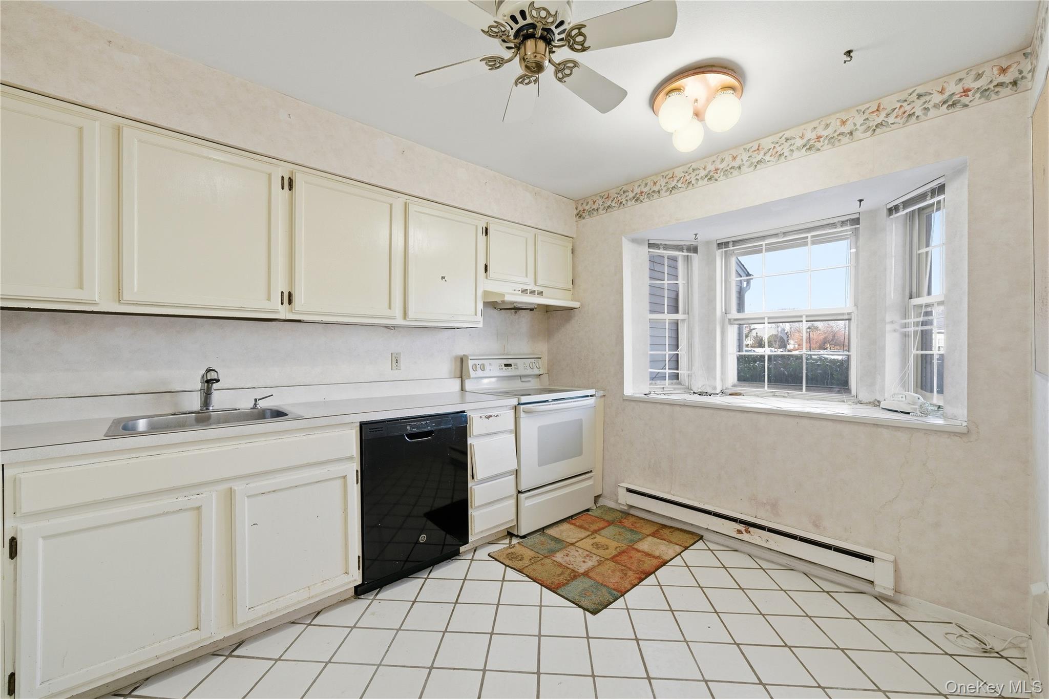#7 photo, 170 Harbor, Amityville , NY 11701
