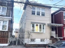 94-20 32nd Avenue 艾姆赫斯特 East Elmhurst, NY