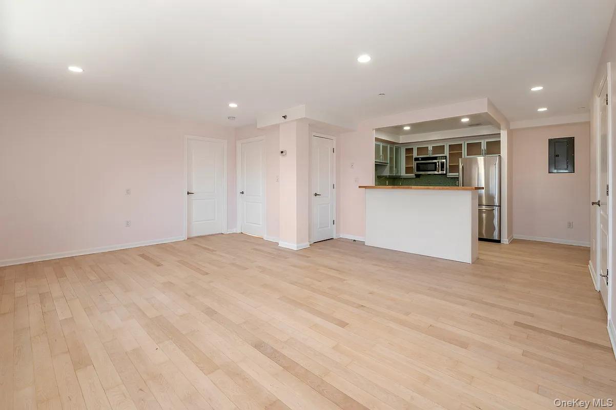 #3 photo, 3286 41st Street, Astoria , NY 11103