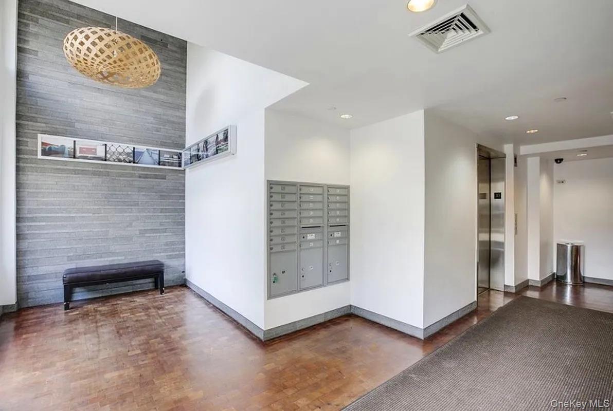 #8 photo, 3286 41st Street, Astoria , NY 11103