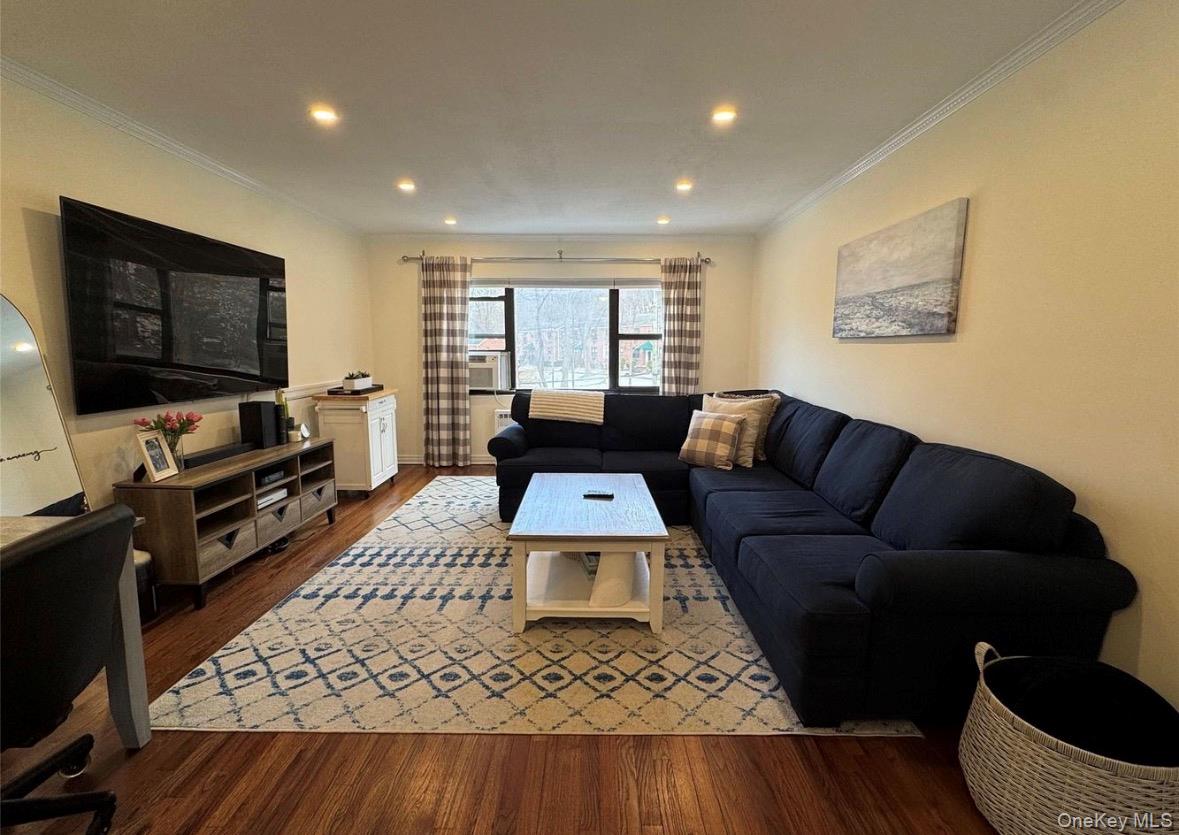 #3 photo, 313 Main Street, Roslyn , NY 11576