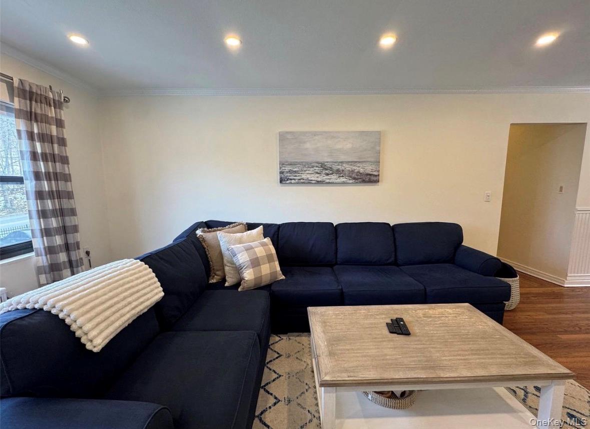 #4 photo, 313 Main Street, Roslyn , NY 11576